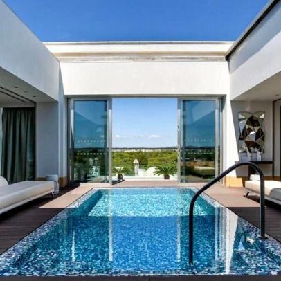 Quinta do Lago, enclave exclusivo do Algarve, luxo em espaço, serviço e natureza