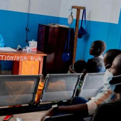 Risco de Ebola é elevado na RDC e baixo globalmente, aponta estudo