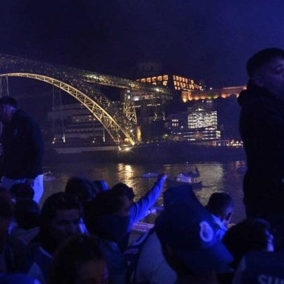 Porto celebra vitória: Diogo Costa e equipa chegam à Ribeira com taça