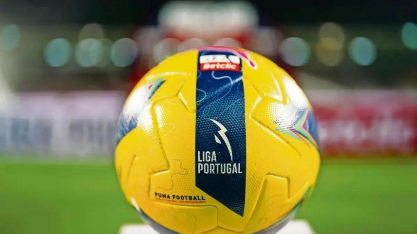 Paços de Ferreira desce à Liga 3; Portimonense salva-se e Farense vai ao play-off