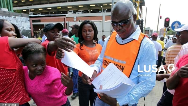 Moçambique classifica ataque a imigrantes na África do Sul como lamentável