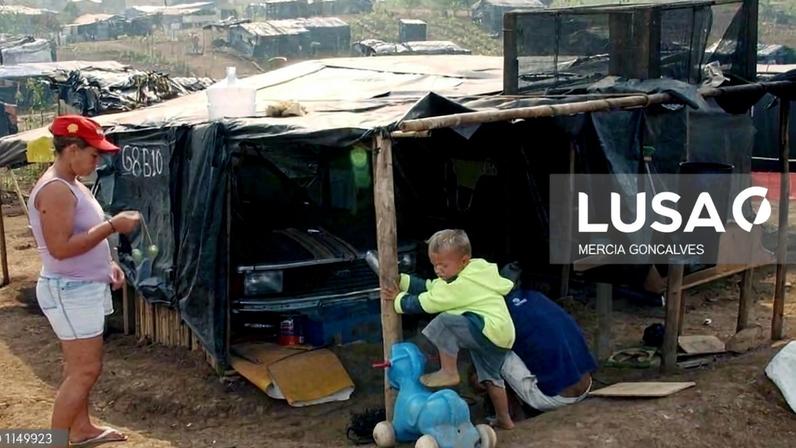 Desigualdade volta a subir no Brasil em 2025, apesar do aumento de rendimento