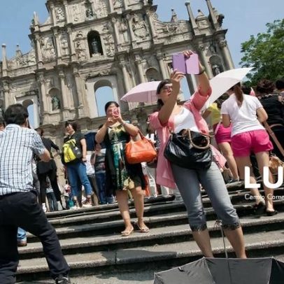 Macau regista recorde de 14,65 milhões de visitantes nos quatro meses