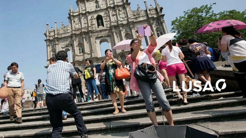 Macau regista recorde de 14,65 milhões de visitantes nos primeiros quatro meses do ano