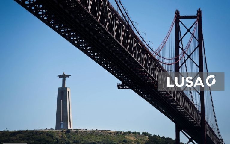 Sessenta anos da Ponte 25 de Abril com iniciativas abertas ao público