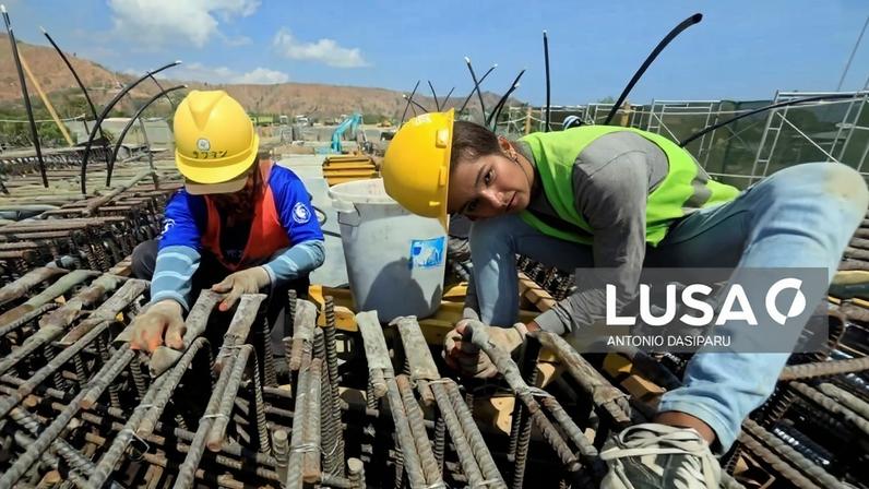 Produção na construção recua em março na zona euro e na UE