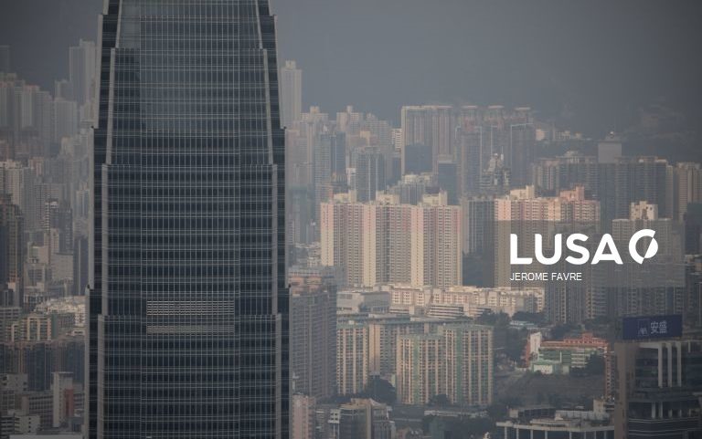 Hong Kong ultrapassa Suíça na gestão global de fortunas, aponta estudo