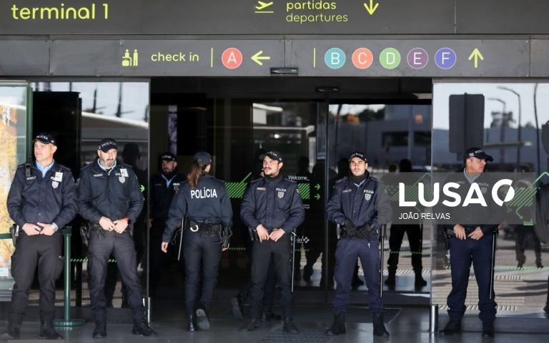 Aeroporto recebe reforço de 48 agentes da PSP a partir de sexta-feira