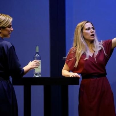 Teatro Villaret reabre em setembro com comédia Dois + Dois