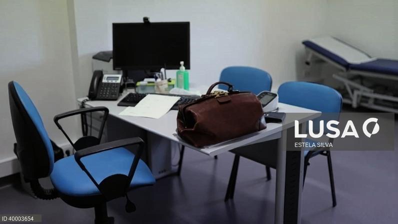 DECO lança petição por vale-consulta para utentes com atrasos no SNS