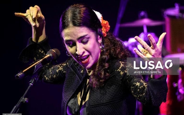 Marisa Monte apresenta o espetáculo Phonica no Porto em setembro