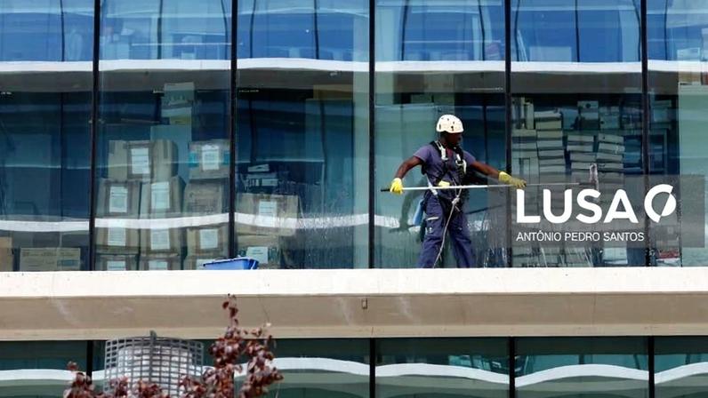 Portugal é o 5.º país da UE com carga horária semanal mais elevada