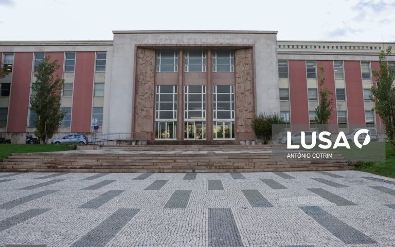 A vida e o rasto de Luís de Camões em duas exposições inauguradas na Biblioteca Nacional