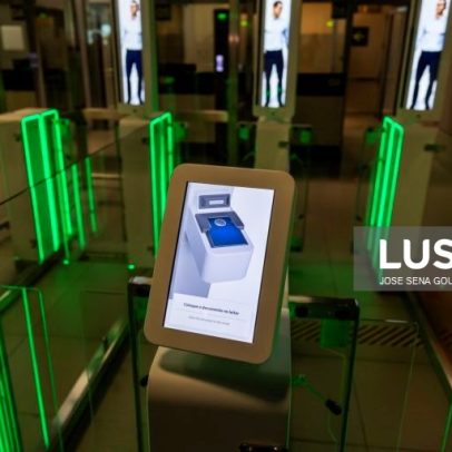 Especialistas apontam saturação do aeroporto de Lisboa como causa das filas