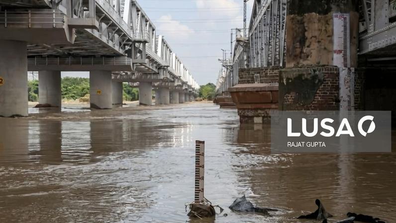 Pelo menos 89 mortos devido a tempestades no norte da Índia