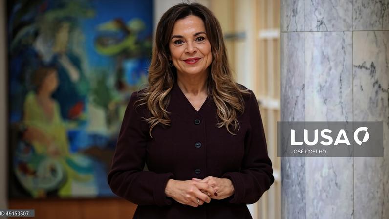 Luísa Salgueiro afirma que a regionalização deve entrar na revisão da Constituição