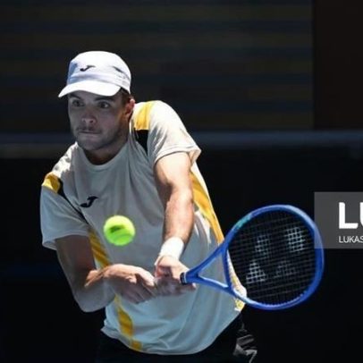 Faria vence Dimitrov e avança à segunda ronda do qualifying em Roland Garros