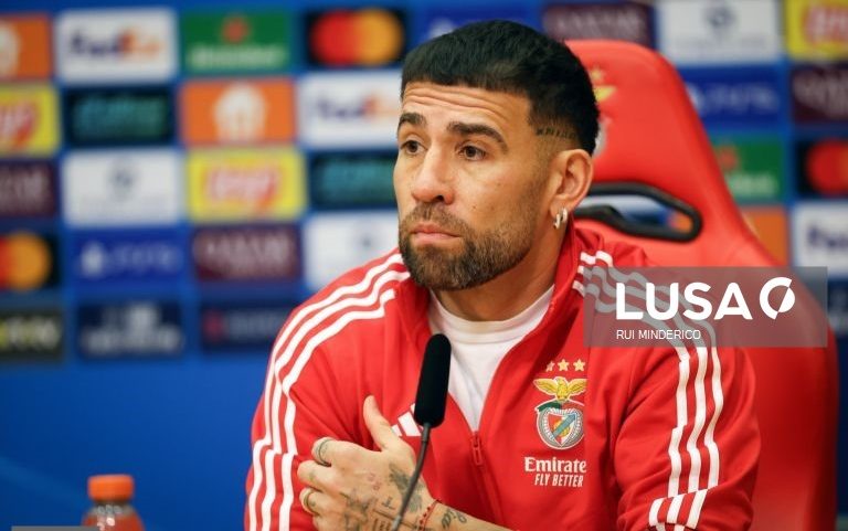 Benfica anuncia a saída do central argentino Otamendi
