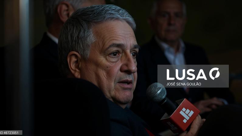 Paulo Macedo diz que Caixa continua em Moçambique enquanto for bem-vinda