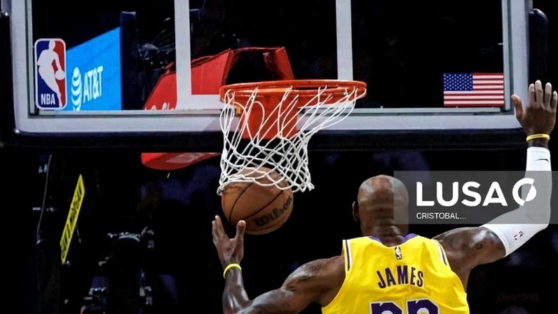Lakers derrotam Rockets e enfrentam Thunder, campeões da NBA