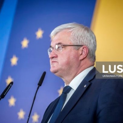 Kiev e europeus rejeitam Schroeder como mediador