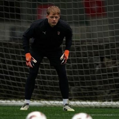 Hornicek, guarda-redes do Braga, na lista de checos para o Mundial 2026