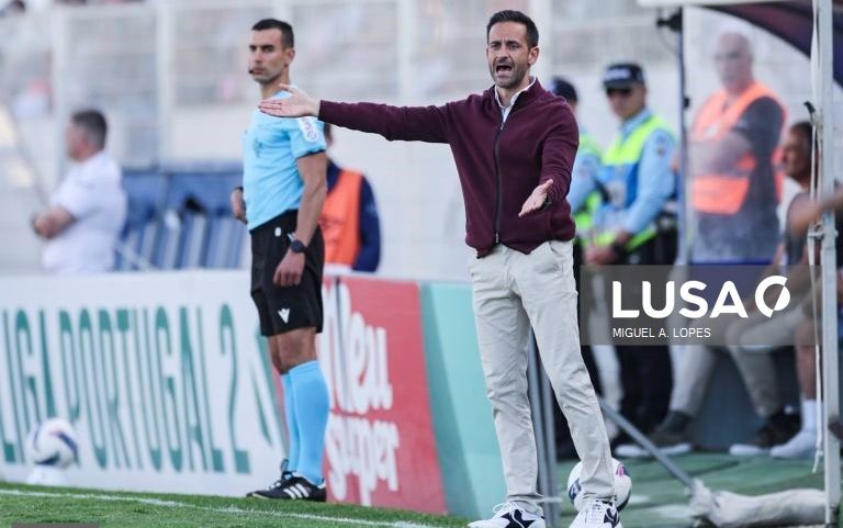 Marítimo oficializa saída do técnico Miguel Moita por mútuo acordo
