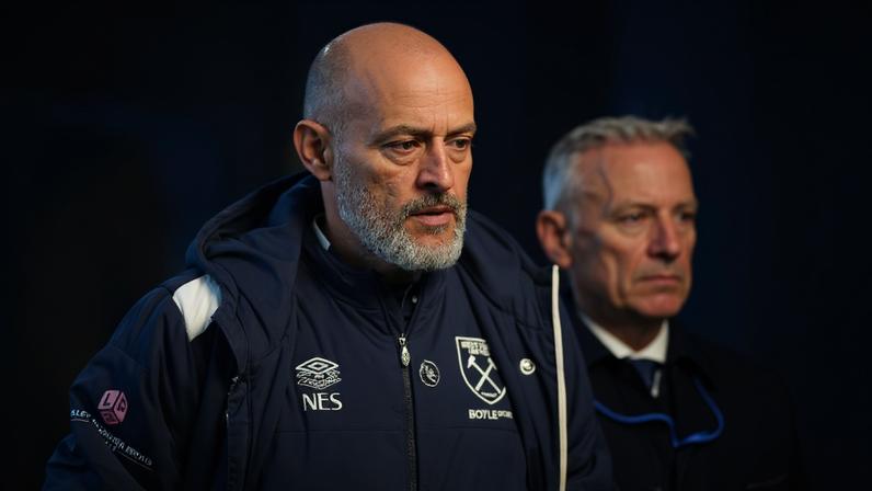 Nuno Espírito Santo continua no West Ham após despromoção