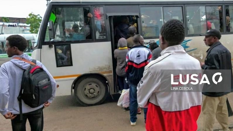Moçambique subsidia transportes até revisão em baixa do preço dos combustíveis