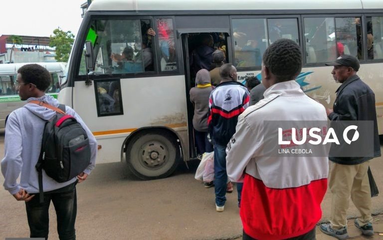 Moçambique lança transporte escolar para reduzir custos e aumentar segurança