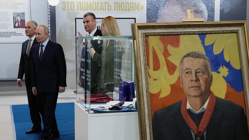 Rússia aprova lei para confiscar bens de opositores exilados