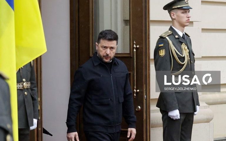Zelensky confirma que a Rússia não aderiu ao cessar-fogo iniciado à meia-noite