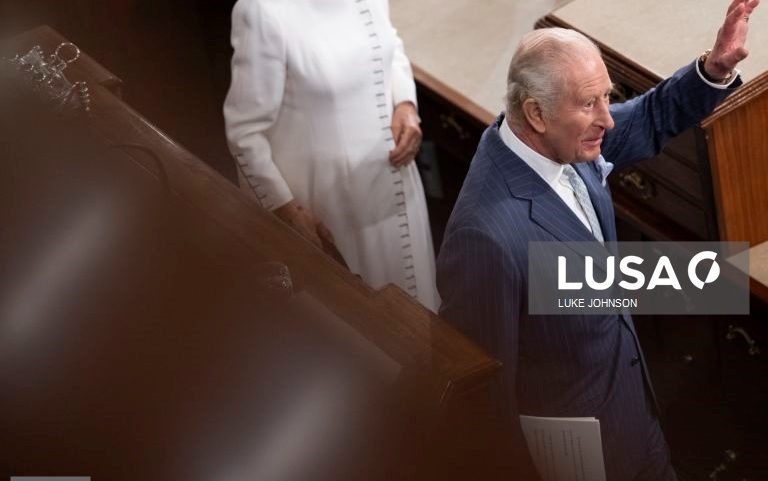 Carlos III diz que Bermudas são membro muito querido e importante da família britânica