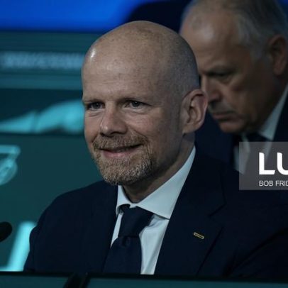 Secretário-geral FIFA visita China em meio a impasse sobre direitos do Mundial