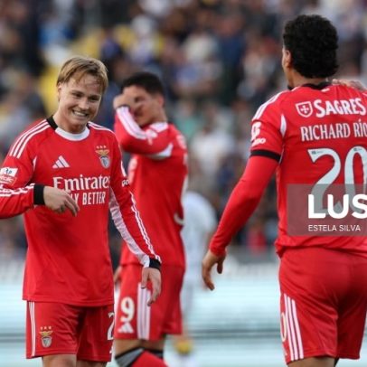 Schjelderup faz hat-trick e é melhor jogador, avançado e jovem de abril
