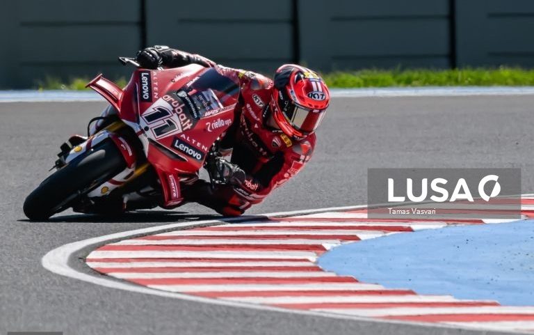 Nicolò Bulega alarga recorde no Mundial de Superbikes