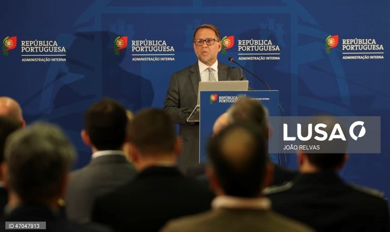 Governo mantêm SIRESP e anuncia reforço da rede