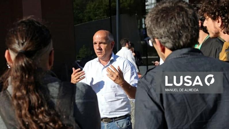 PCP considera revisão constitucional desnecessária mas não se excluirá do processo