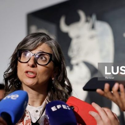 Estados Unidos levantam sanções contra Francesca Albanese