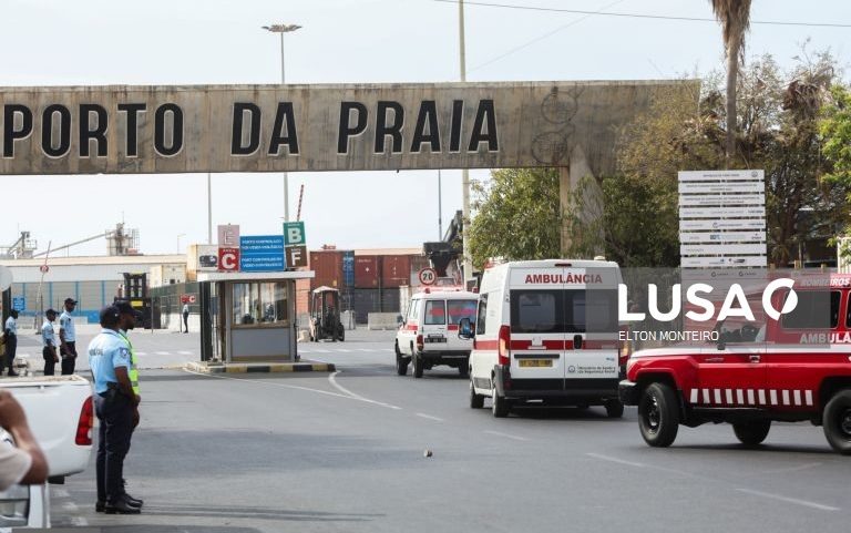 Três casos suspeitos de hantavírus retirados de navio e a caminho dos Países Baixos