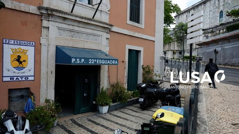 Três polícias detidos no caso da esquadra do Rato em prisão domiciliária
