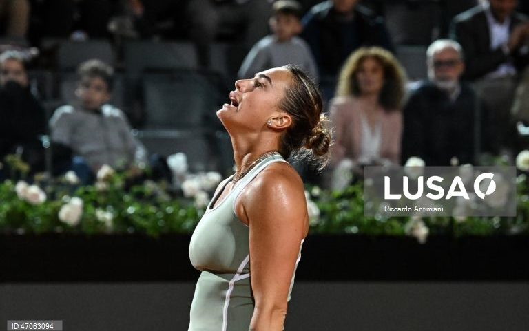 Sabalenka, líder do ranking mundial, afastada na terceira ronda em Roma