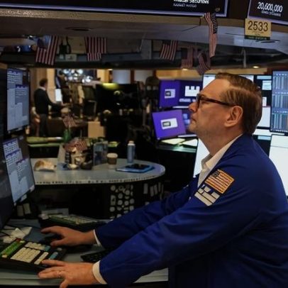 Wall Street registra apetite por risco e fecha com recordes do S&P 500 e Nasdaq