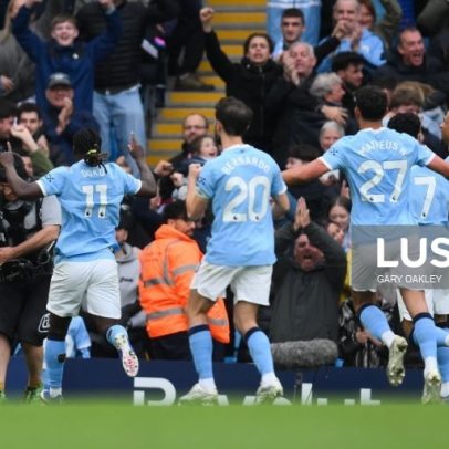 Manchester City vence e mantém pressão sobre o Arsenal
