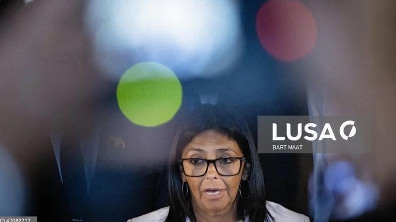 Líder da Venezuela ordena investigação a morte de preso político sob custódia do Estado