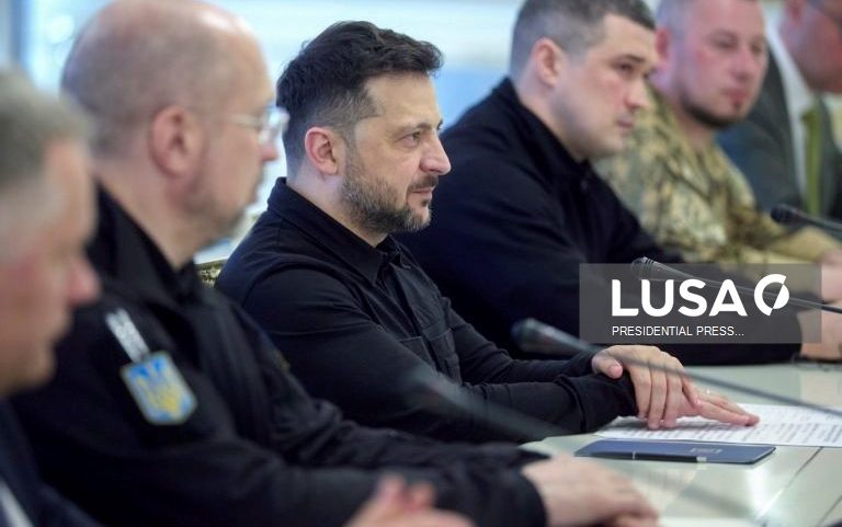 Zelensky diz que houve atividade na frente mesmo com cessar-fogo