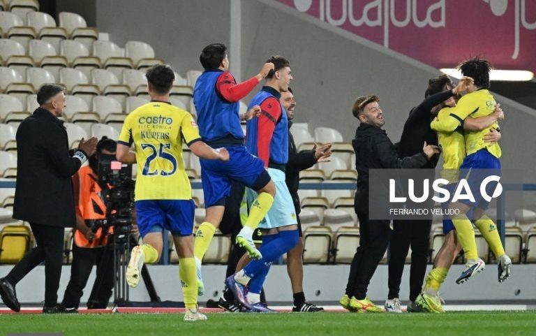 Gil Vicente perde 3-1 com Arouca, mas mantém luta pelo quinto lugar