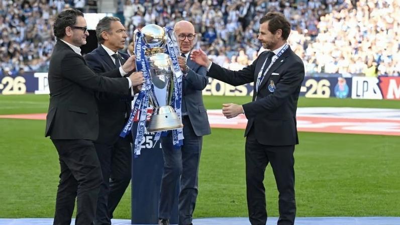 FC Porto campeão: Villas-Boas quer manter “peças principais” mas admite renovar plantel
