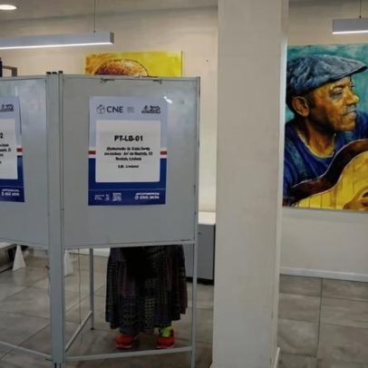 Eleitores cabo-verdianos dirigem-se às mesas de voto em Lisboa sem filas