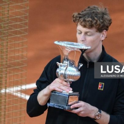 Sinner fecha semana histórica com título no Masters 1.000 de Roma